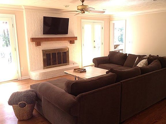 4th image of 530 Southshore Pl