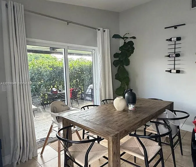 8121 SW 136th Pl — Photo 5