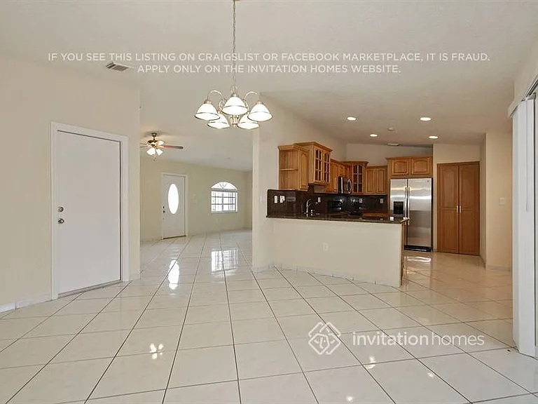 16440 SW 144th Ave — Photo 3