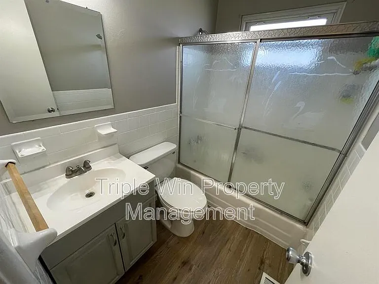 1895 Curtis Ct — Photo 17