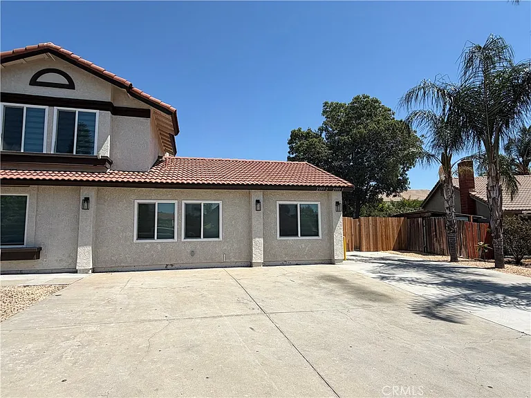2397 N Apple Ave — Photo 1