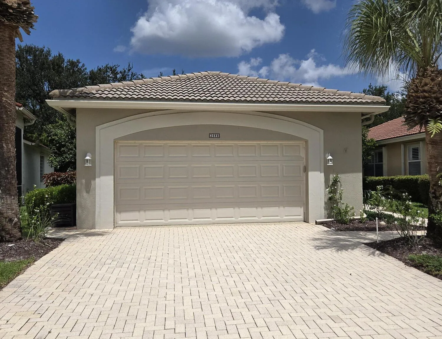 3 bed, 2.0 bath, 1617 sqft, $3,200 — Photo 2