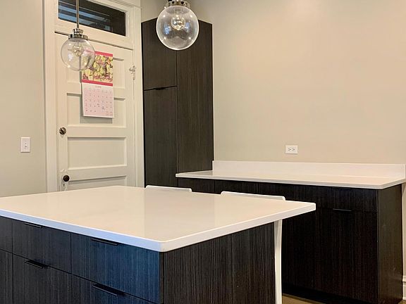 5th image of 3912 N Kostner Ave #1