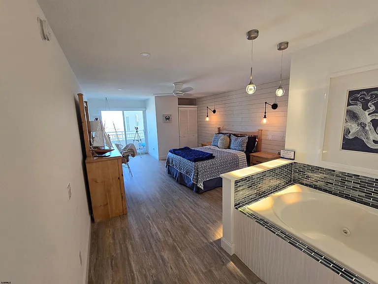 600 W Brigantine Ave #310 — Photo 16