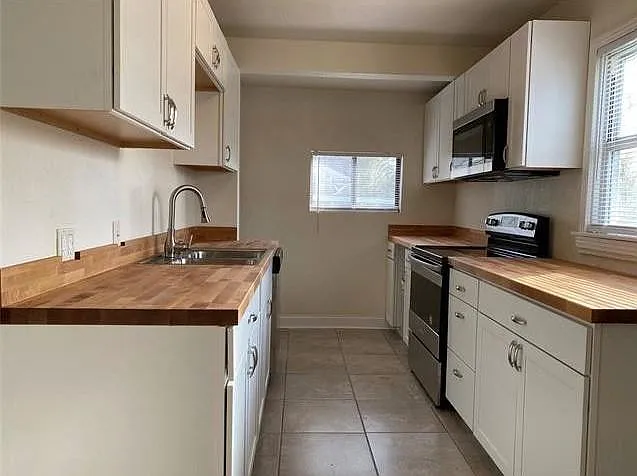 4905 Penrose Ave — Photo 9