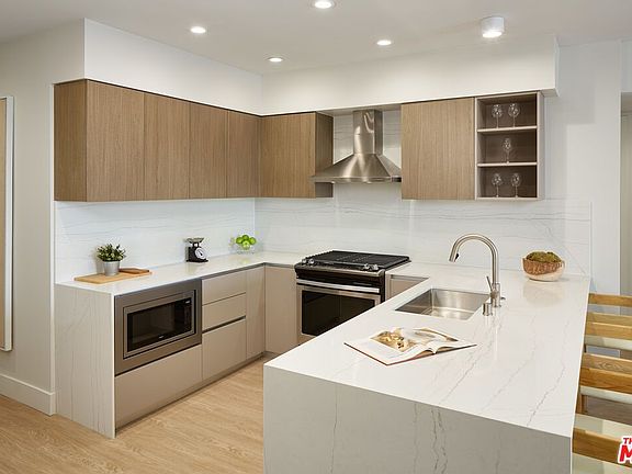 4th image of 11837 Mayfield Ave APT 201