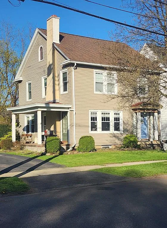 405 Riverside Ave photo 1
