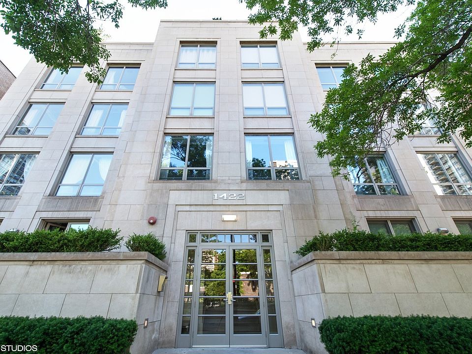 1st image of 1422 N La Salle St #305