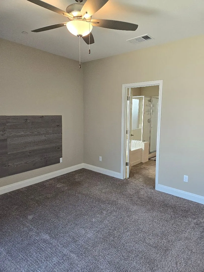 Home Fo Rent — Photo 4