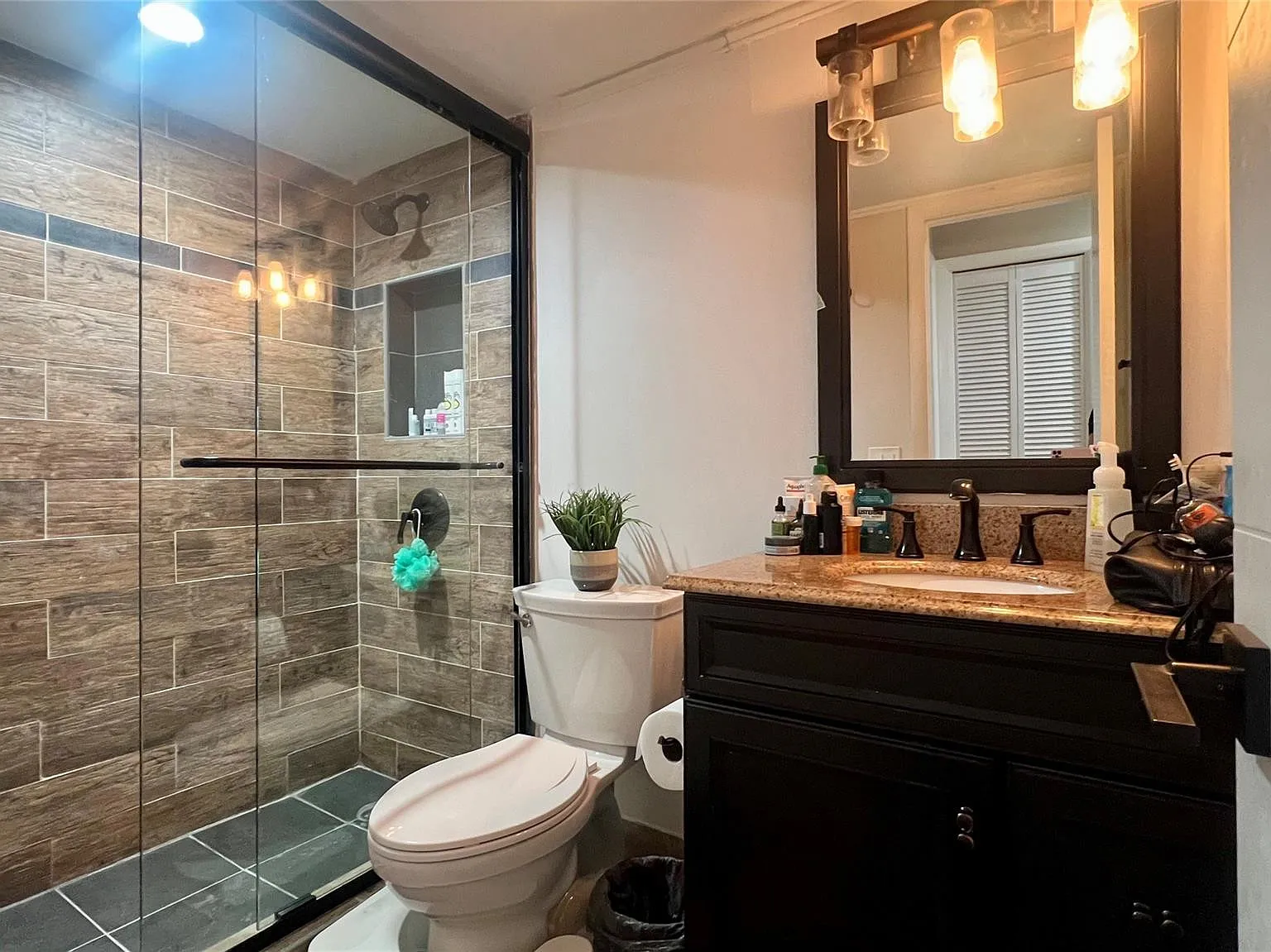 1 bed, 1.5 bath, 833 sqft, $2,100 — Photo 4