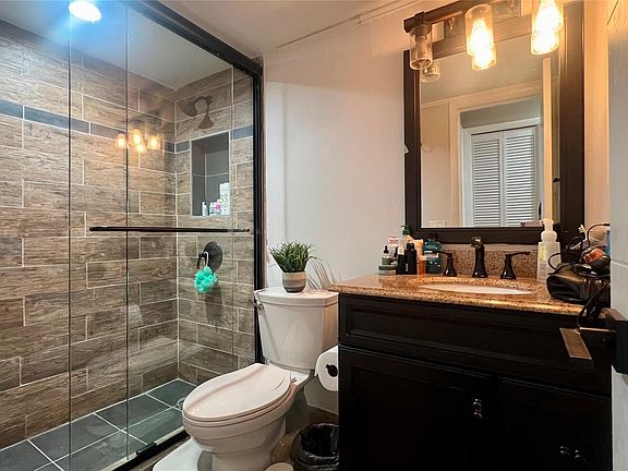 4th image of 4040 N Hills Dr APT 25