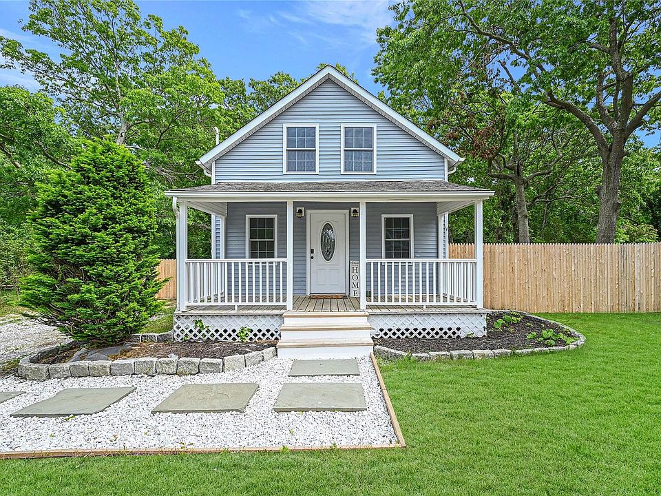 1st image of 35 Oak Dr