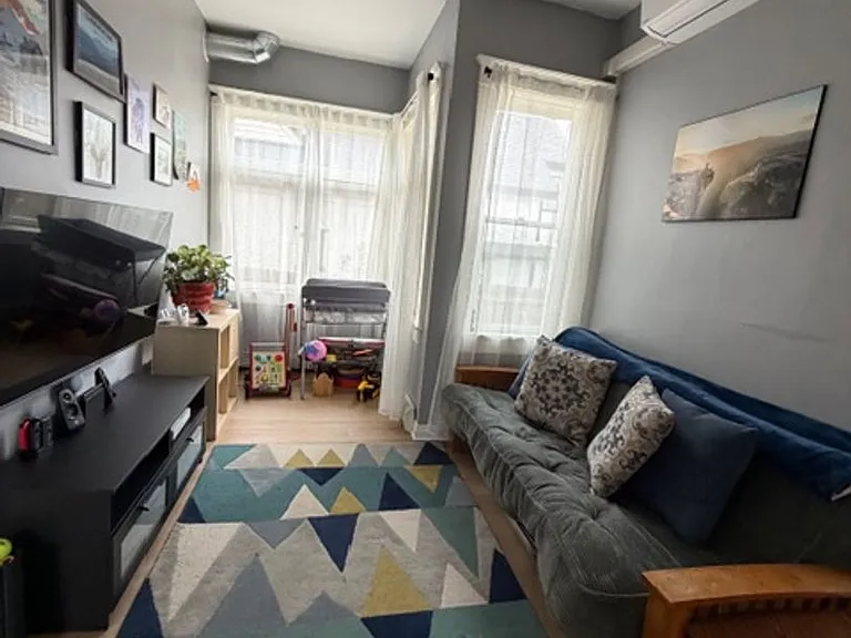 1538 S. 400 E. — Photo 27