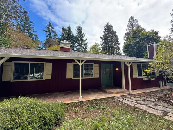 10796 Manitou Beach Dr NE, Bainbridge Island, WA 98110