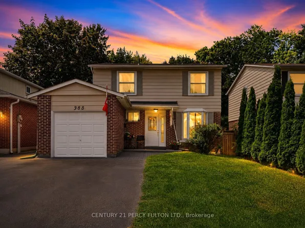 388 Handley Cres, Newmarket, ON L3Y 4T4