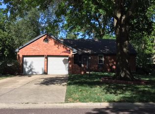 9419 Hayes Dr, Overland Park, KS 66212