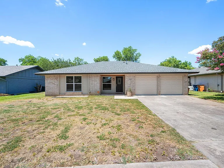 1100 Red Cliff Dr — Photo 11