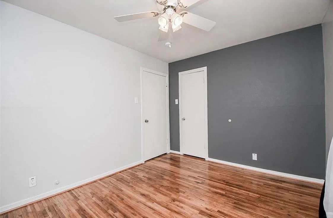 2 bed, 1.0 bath, 3120 sqft, $950 — Photo 1