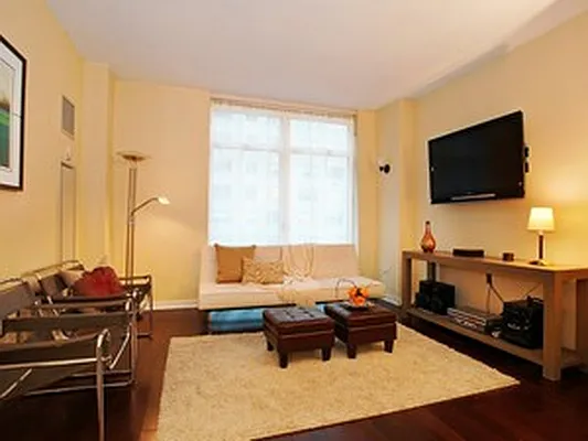 Rented by Corcoran | media 43