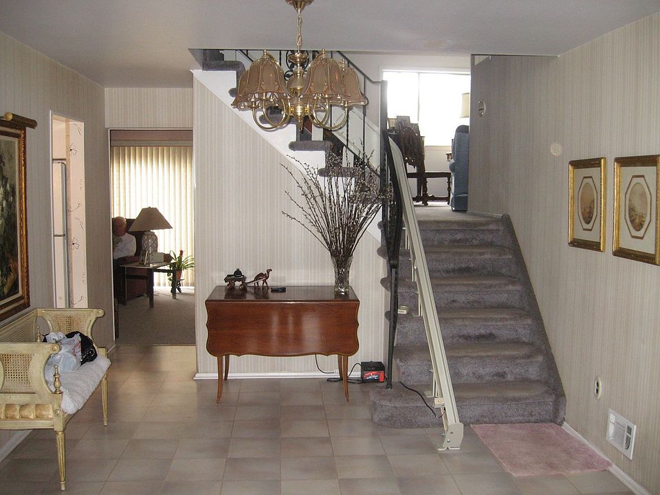 2nd image of 27 King Rd