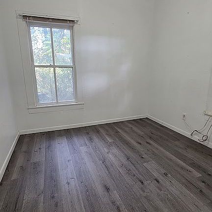 4th image of 310 E Noble Ave