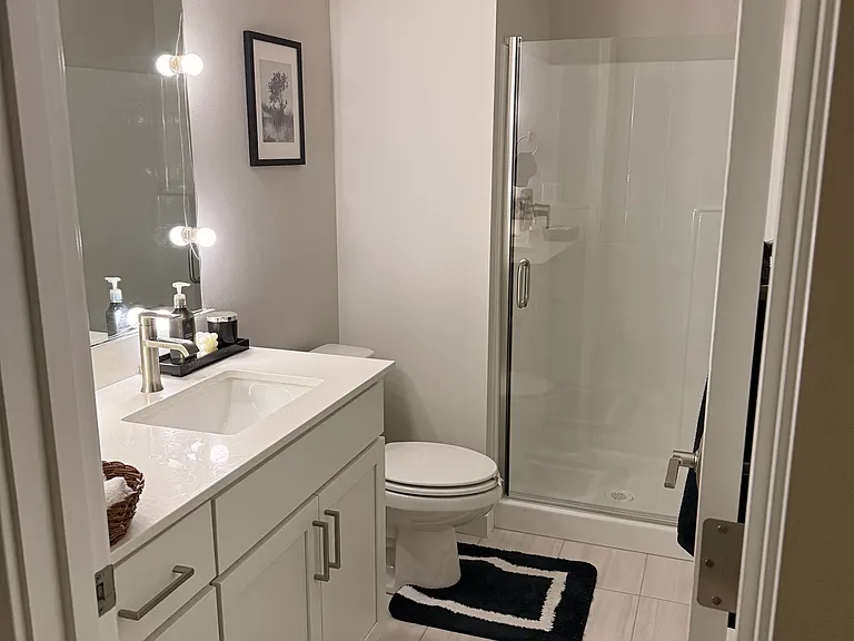 Guest Room #2 - Bath