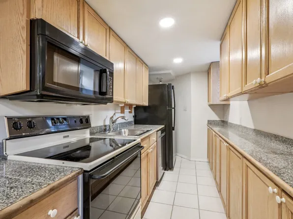 7722 Broadway image 9 of 47