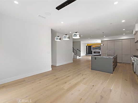 4th image of 1511 Cliff Dr