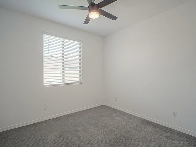 1793 N Westfall Ln — Photo 27