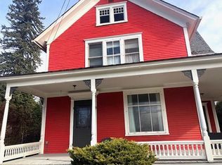 68 Pleasant St, Peru, NY 12972
