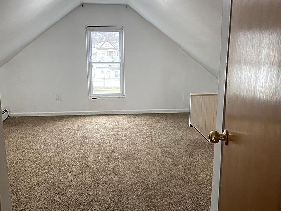 3rd image of 138-140 N 10th St