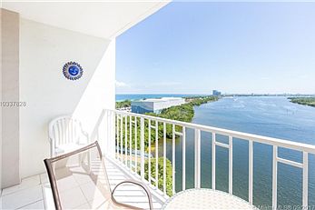3rd image of 300 Bayview Dr APT 1514