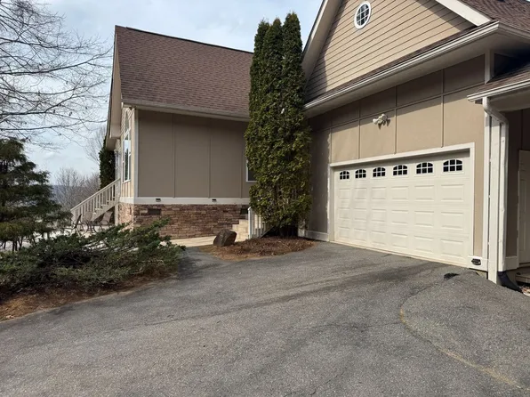 94 Dalya Rd, Swannanoa, NC 28778