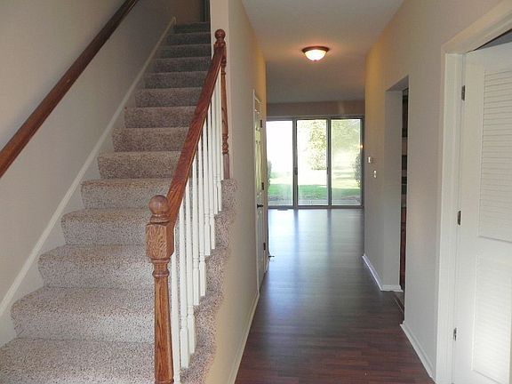 2nd image of 174 Golfview Dr