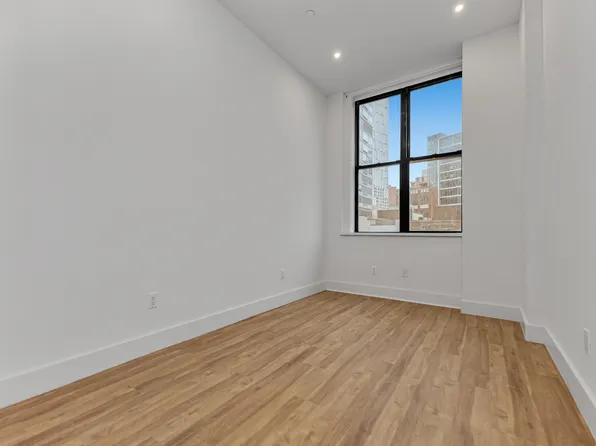 81 Willoughby Street image 5 of 9