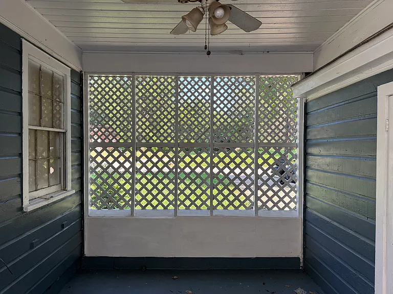 1642 Alta Vista Ave — Photo 2