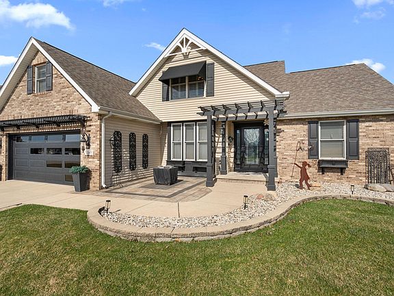 2nd image of 5848 Wildrose Ln
