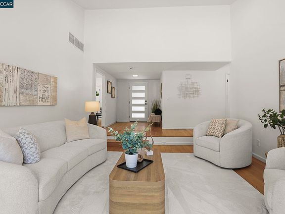 4th image of 9871 Broadmoor Dr