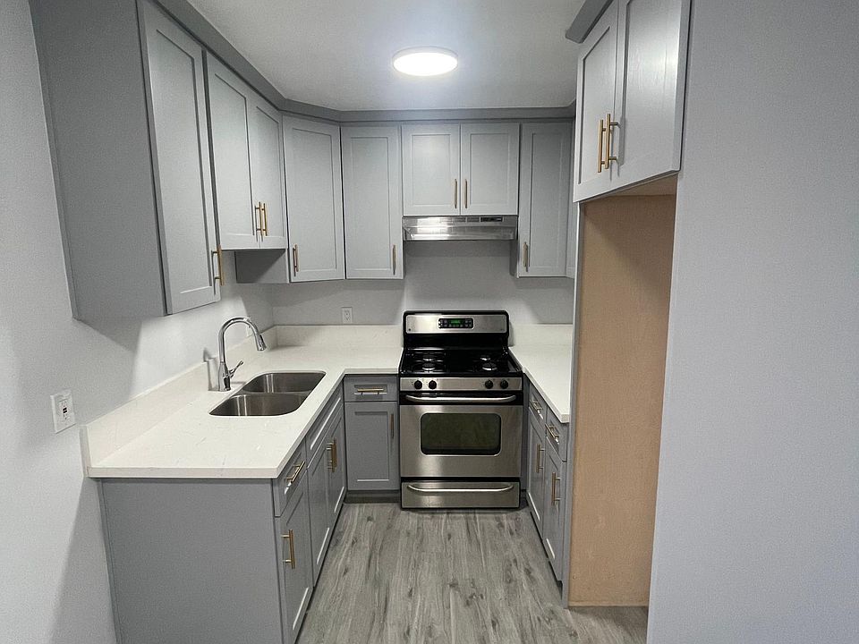 1st image of 1853 Harbor Ave #6