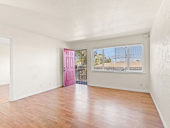 2nd image of 10100 Walnut St APT 3