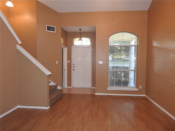 3rd image of 1126 Brashear Ln