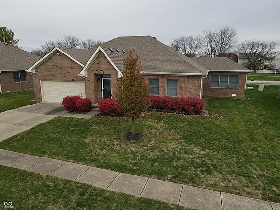 3rd image of 4643 Kensington Way N