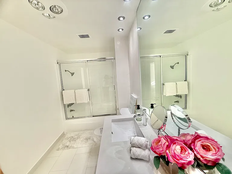 Heat lamps in the restroom for maximum comfort!