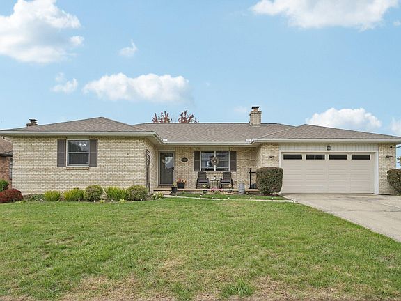 2nd image of 4427 Dawn Dr