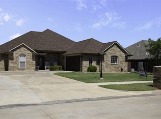 2207 SW 55th St, Lawton, OK 73505