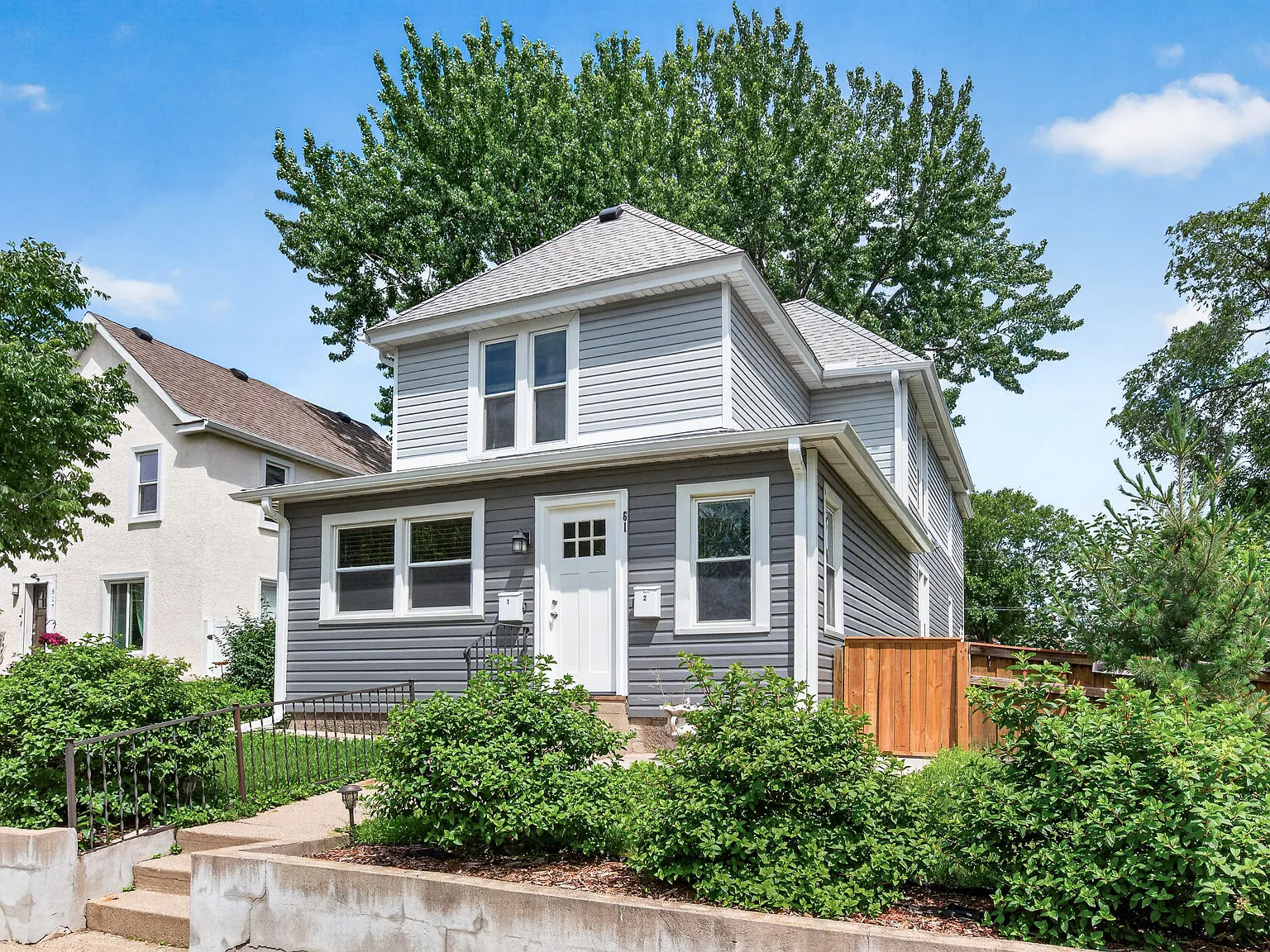 615 Taylor St NE — Photo 1