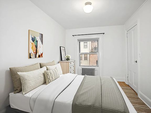 4th image of 113 E 36th St #8