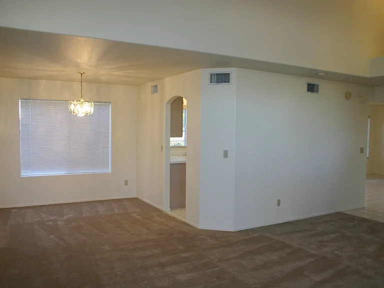 3673 W Pony Trl — Photo 4