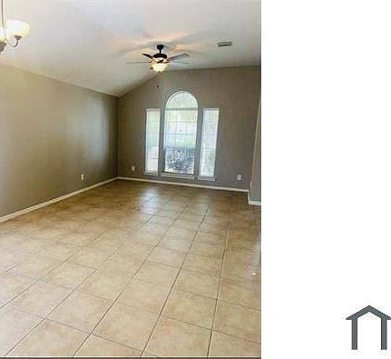 3rd image of 20010 Upland Creek Dr