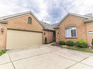 2664 Vienna Estates Dr, Dayton, OH 45459
